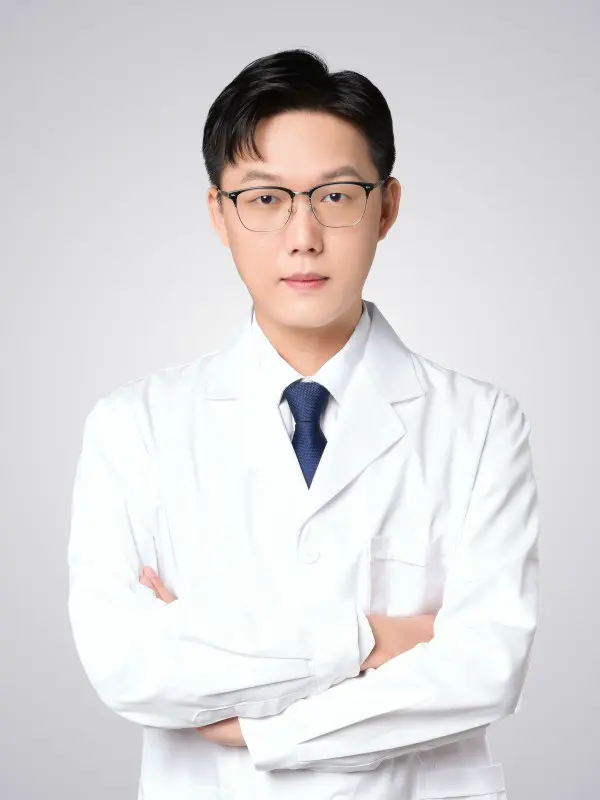 Dr Dr. Lung Keung
