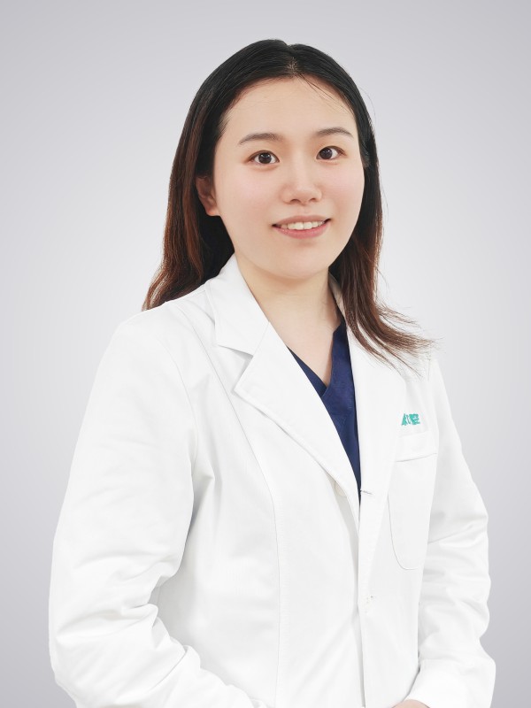 Dr. Wong Hiu